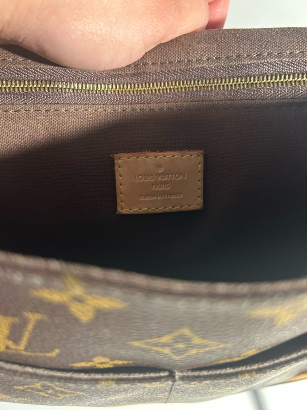 Louis Vuitton Monogram menilmontant - Picture 6 of 13